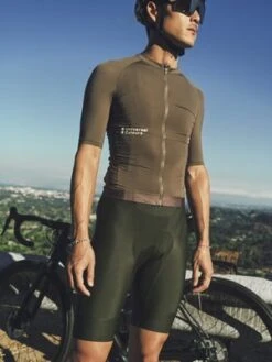 Universal ColoursCanopy Mono Bib Short - Green -Patagonia Clothing Shop Canopy Green Mono Bib Short 20210716015946 1
