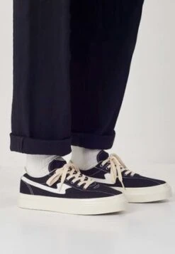 Stepney Workers ClubDellow S-Strike Canvas - Black/White