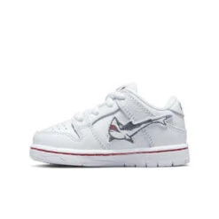 NikeSB Dunk Low Pro ISO Orange Label Oski Great White Shark PS - DJ3759 105 - Multi -Patagonia Clothing Shop Nike SB Dunk Low Pro ISO Orange label Oski Great White Shark PS DJ3759 105 20230802230401 1