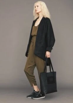 BERENIKUnisex Berenik LOOSE ELASTIC CUPRO BIAS PANTS - Khaki -Patagonia Clothing Shop PANTS LOOSE ELASTIC CUPRO BIAS khaki 20210521084634 1