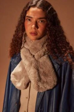 ClydeRai Scarf In Clam